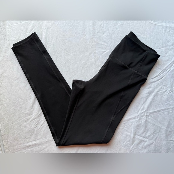 Girlfriend Collective Black Compressive High-Rise Leggings. - Picture 10 of 10